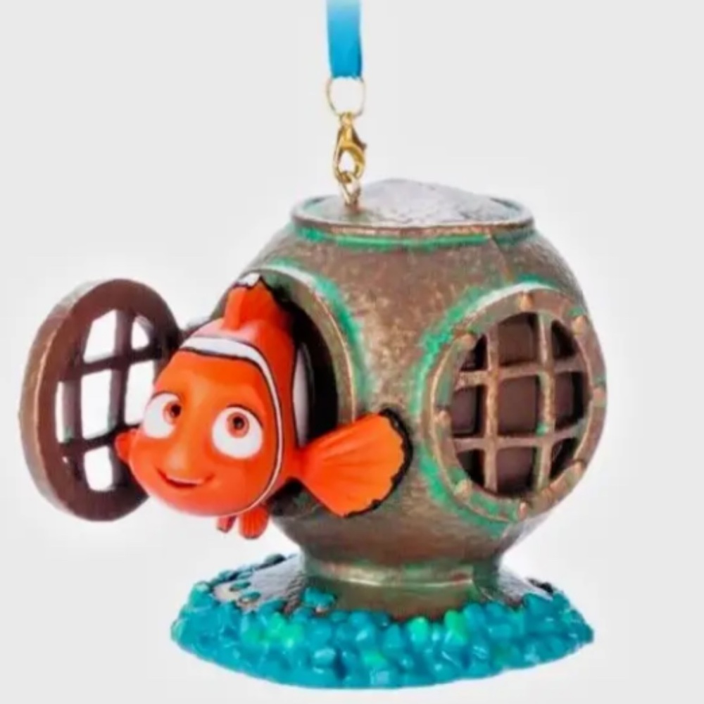NWT Disney Parks Finding Nemo Sketchbook Ornament